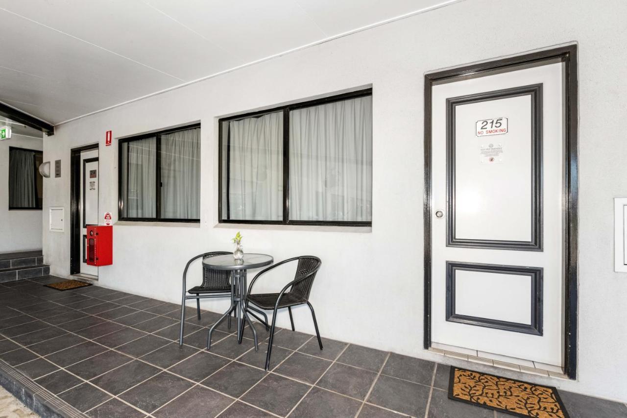 Alara Motor Inn Mackay Kültér fotó